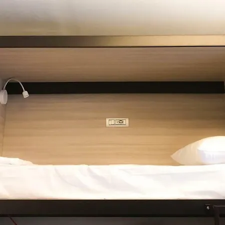 Hostel Vulkan Capsule Pozzuoli