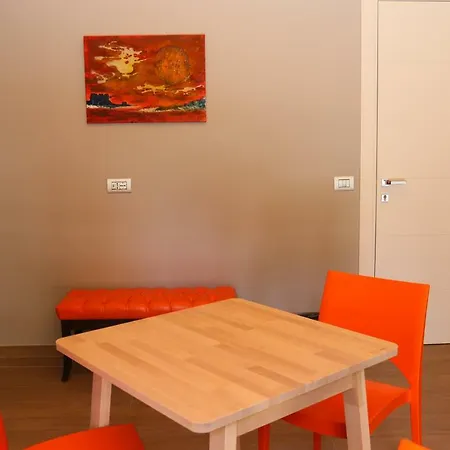 Vulkan Capsule Hostel *